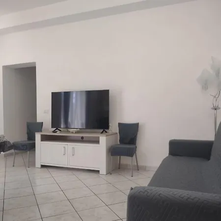 Lizzies Hus Apartment Fiumicino Exterior photo